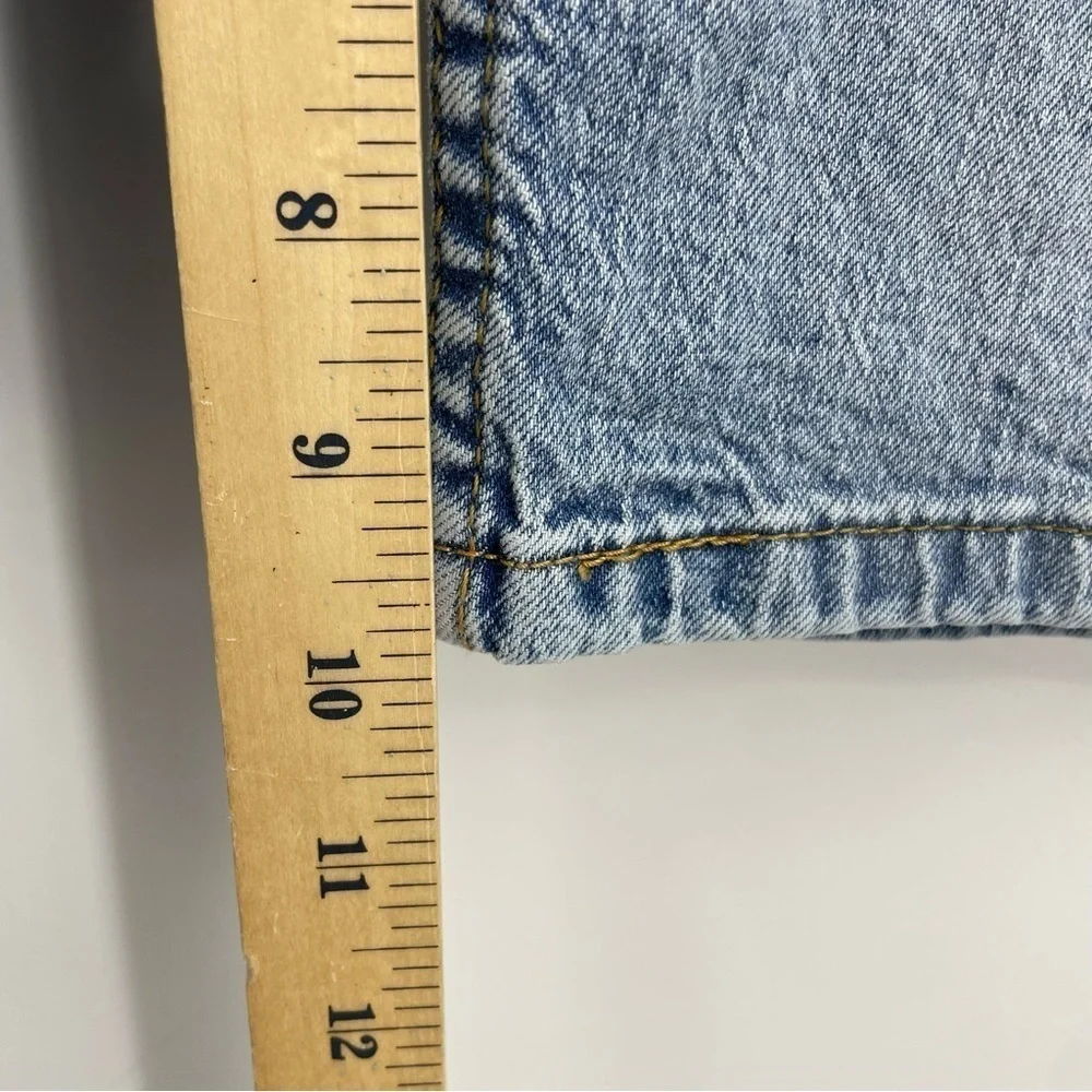 Levi’s 405 Jean Shorts‎ distressed Sz 30 light wash